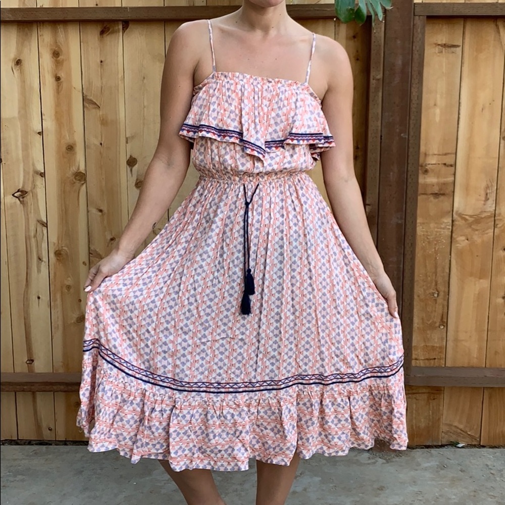 FLOWY DRESS